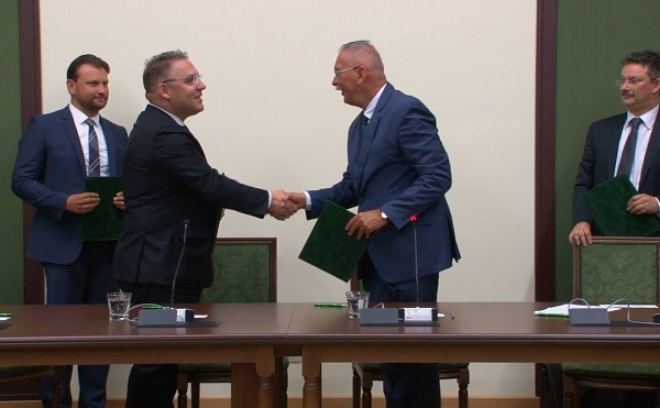 Együttműködési megállapodást kötött a Debreceni Egyetem és a GE magyarországi vállalata