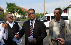 Kósa Lajos, Debrecen polgármestere (középen)