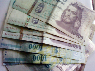 A támogatás 3 milliárd 791 millió 953 ezer 939 forint, pénz