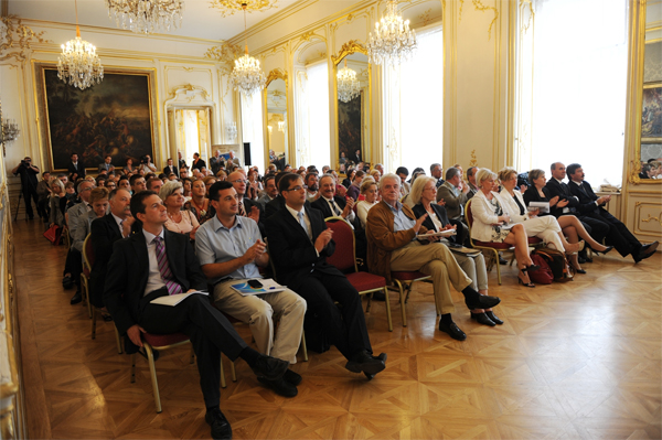 Sok érdeklődőt vonzott a Tuizmus Nap és a Workshop Bécsben tiruzmus nap