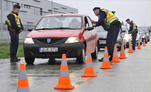 Terrorkészültség a debreceni repülőtéren