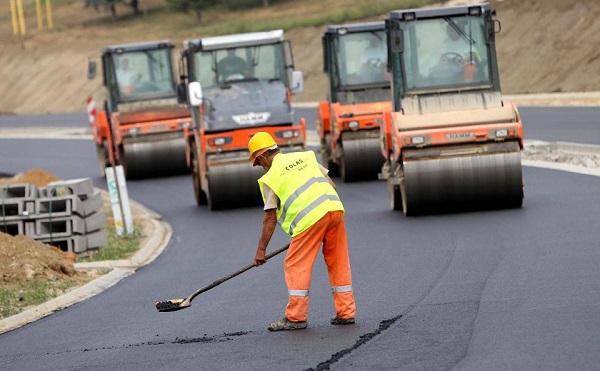 Nagyfelületű aszfaltozás indul Debrecenben