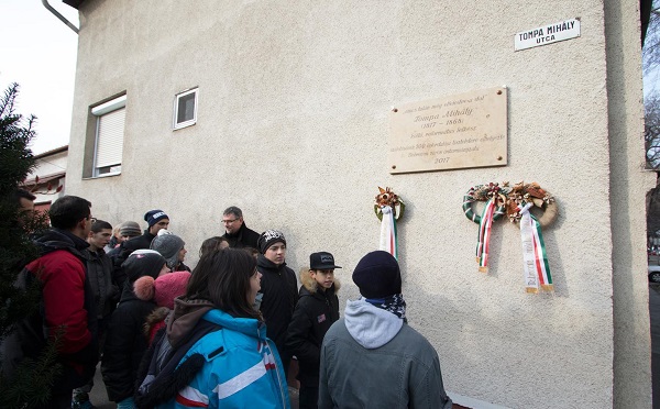 Tompa Mihály emlékére állítottak táblát