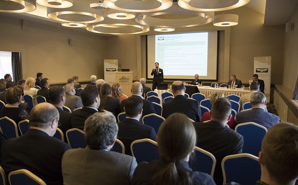 Konferencia a közlekedés fejlesztésről Debrecenben