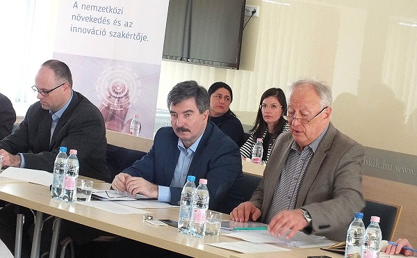 Pajna Zoltán ismertette a megyei Foglalkoztatási Paktum jelenlegi helyzetét, céljait, eszközeit