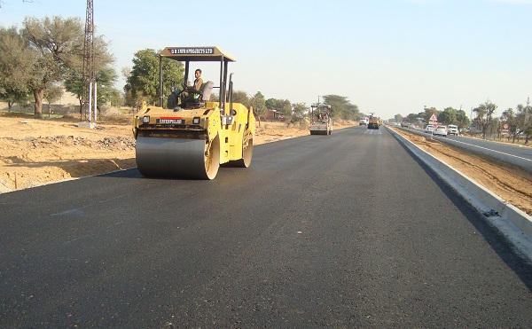 Több mint 76 kilométer közút újul meg az idén Hajdú-Biharban