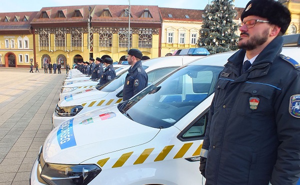 Új autókat kapott a Hajdú-Bihar megyei rendőrség
