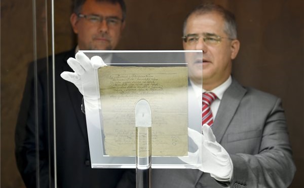 Üzenet a múltból a debreceni Déri Múzeumban