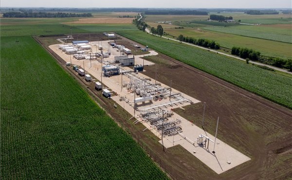 Gázfeldolgozó üzemet adtak át Konyáron