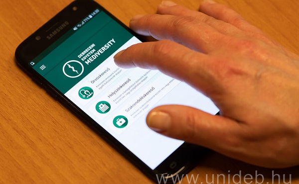 Angol nyelven is elérhető egészségügyi applikáció a Debreceni Egyetemen