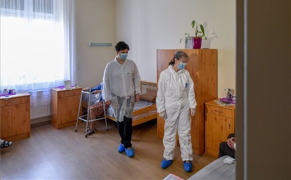 Nincs fertőzésgyanús gondozott a hajdúnánási idősotthonokban