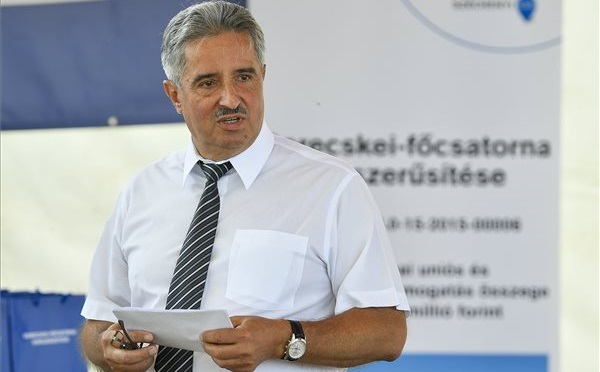 Jövő év augusztusáig befejeződik a Derecskei-főcsatorna korszerűsítése