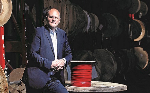 Gigaberuházás keretében érkezik  a robotizáció a hazai villamossági piacra 