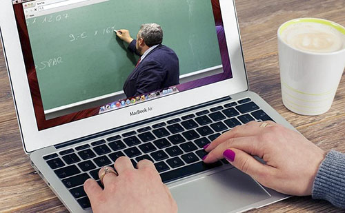 A Debreceni Egyetem tovább bővítette képzési szolgáltatásait