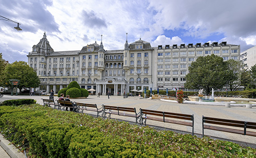 Megújul és bővül az MCC debreceni központja