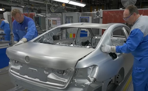 Hogy lehet ez? Virtuálisan már termel a debreceni BMW-gyár