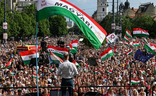 Nem viccelt a támadással Magyar Péter Debrecenben