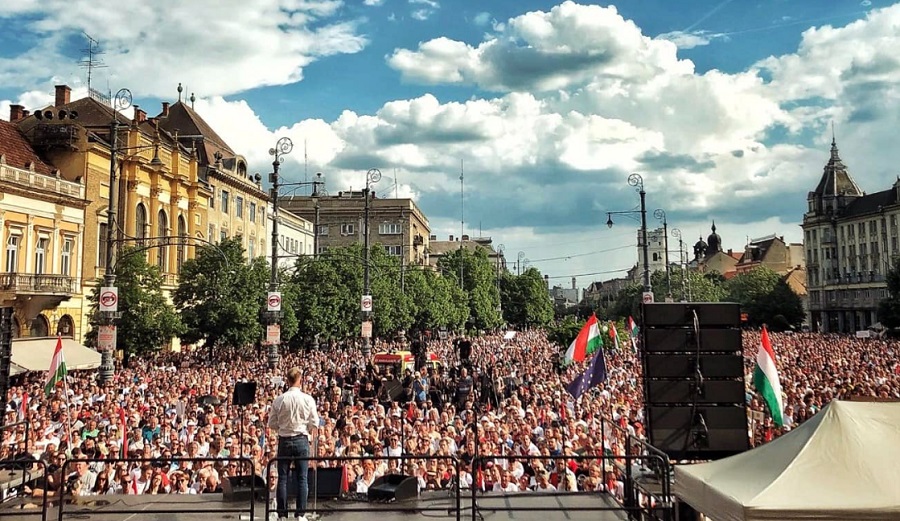 Magyar Péter Debrecenben tartotta nagygyűlését - Fotó: Facebook.com/peter.magyar.102